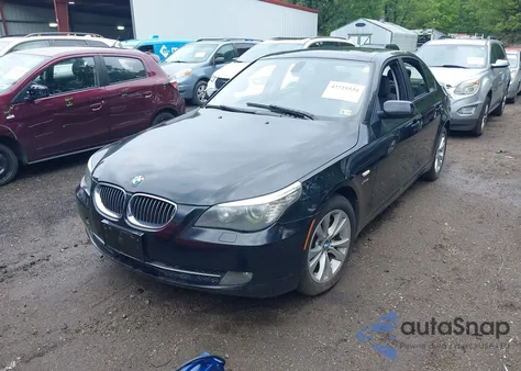2010 BMW 535 Xi z USA, uszkodzony, nr VIN WBANV9C58AC138434